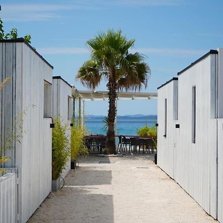 Boutique Style Eco-Beachhouse, Private Jacuzzi 普利拉卡 外观 照片
